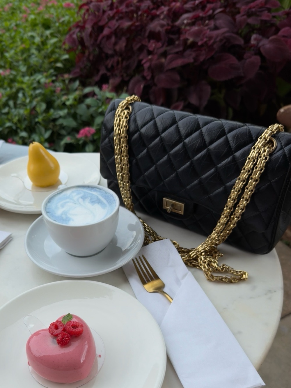 CHANEL 2.55 Reissue Black Quilted Leather Shoulder Bag